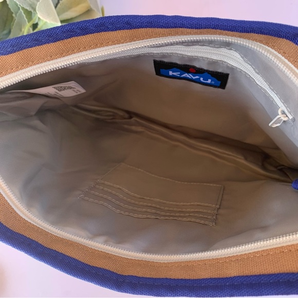 Kavu Kachemak Keeper Crossbody Bag - Picture 7 of 8